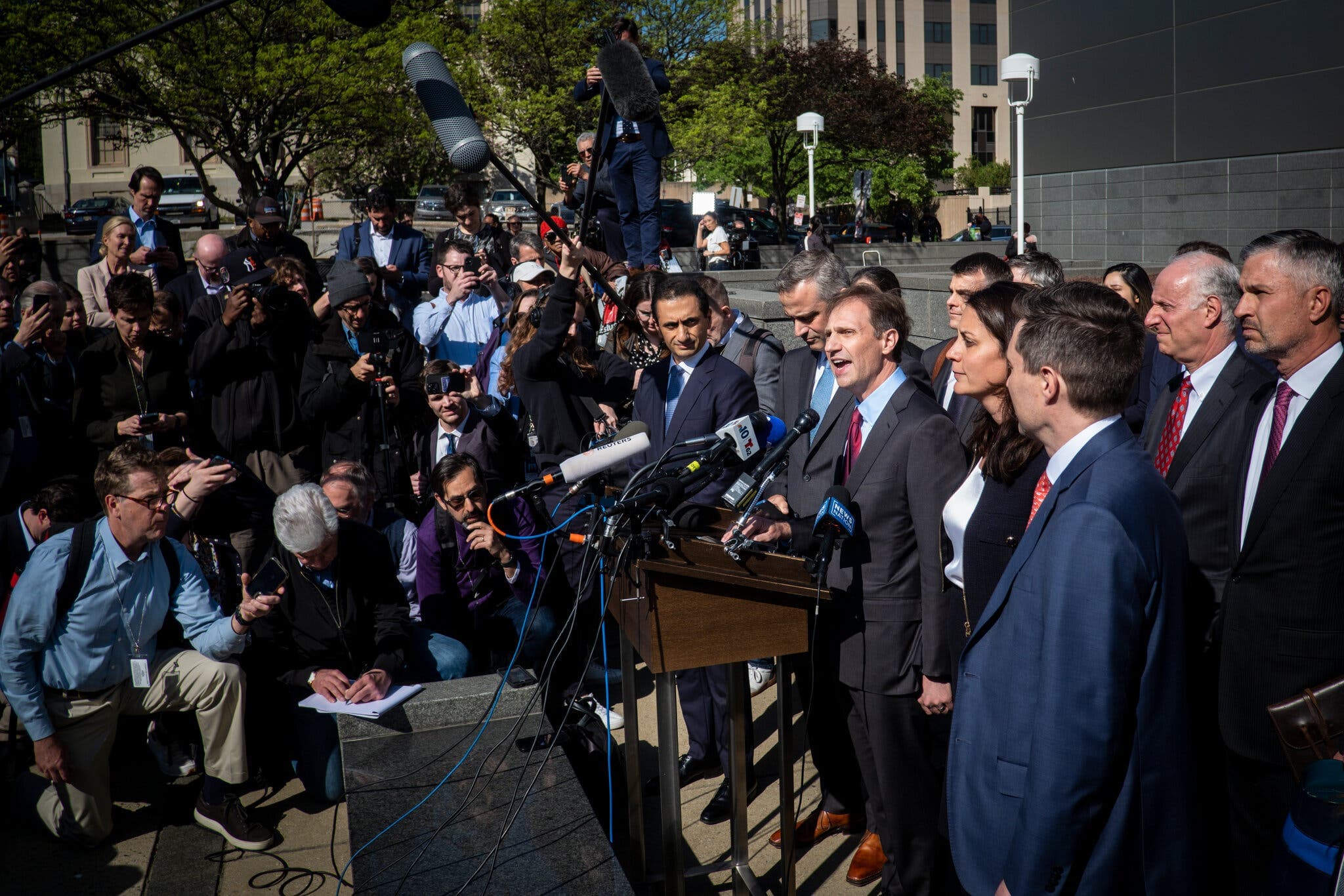 Dominion Demand: El Impacto en el Mercado de las demandas contra denegadores electorales