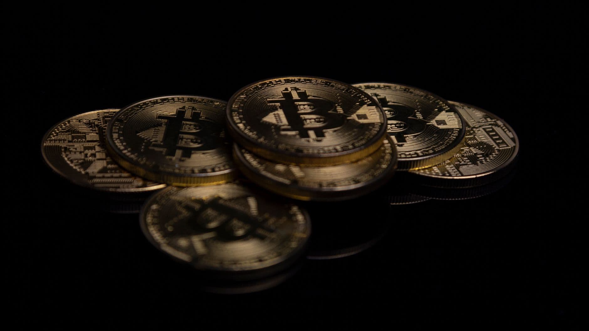 Bitcoin alcanza los $185,000 tras la adopcion de reservas