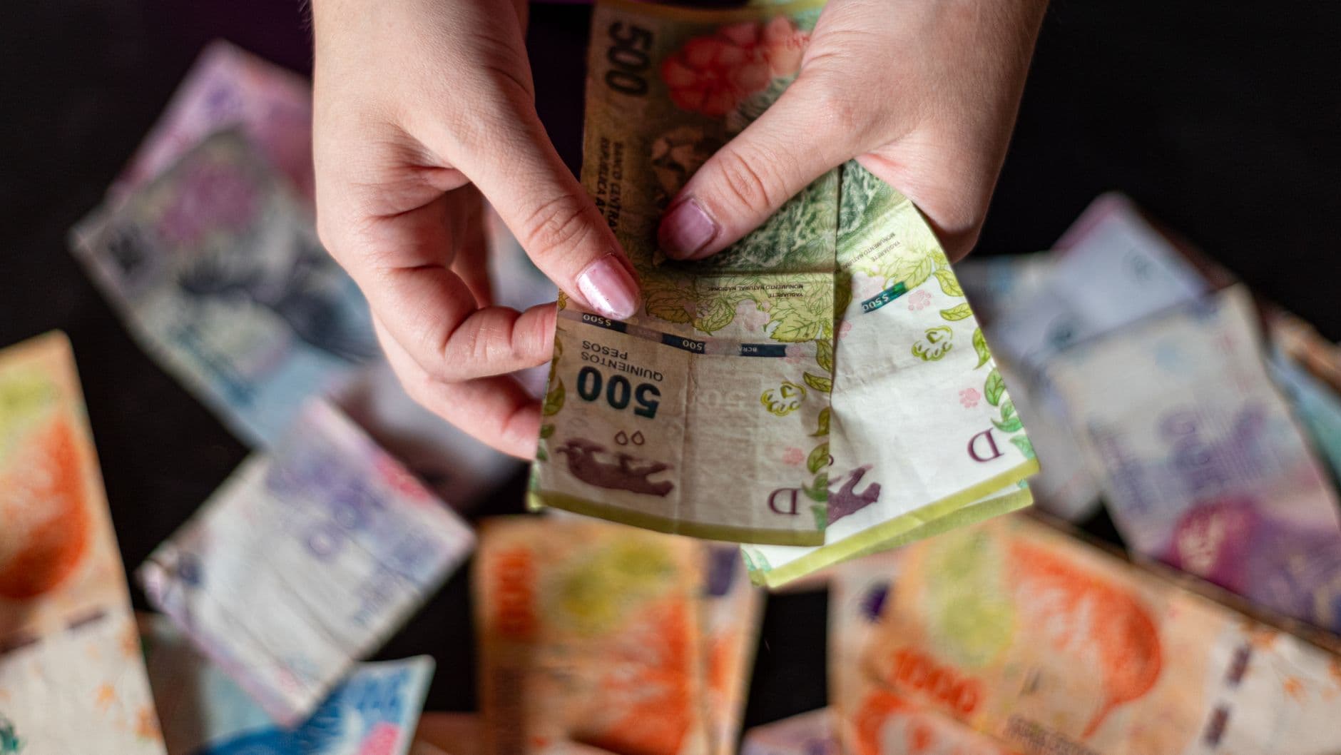 Emergente: Dolar Cae ante Expectativas de Tasa en EE.UU.