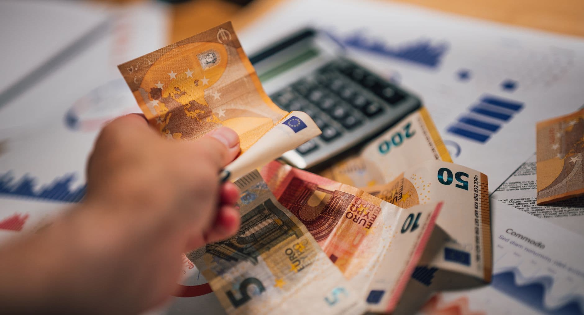 EUR/USD a 1.1698 y Peso Mexicano en 17.33: Análisis y Pronóstico Forex Abril 2026