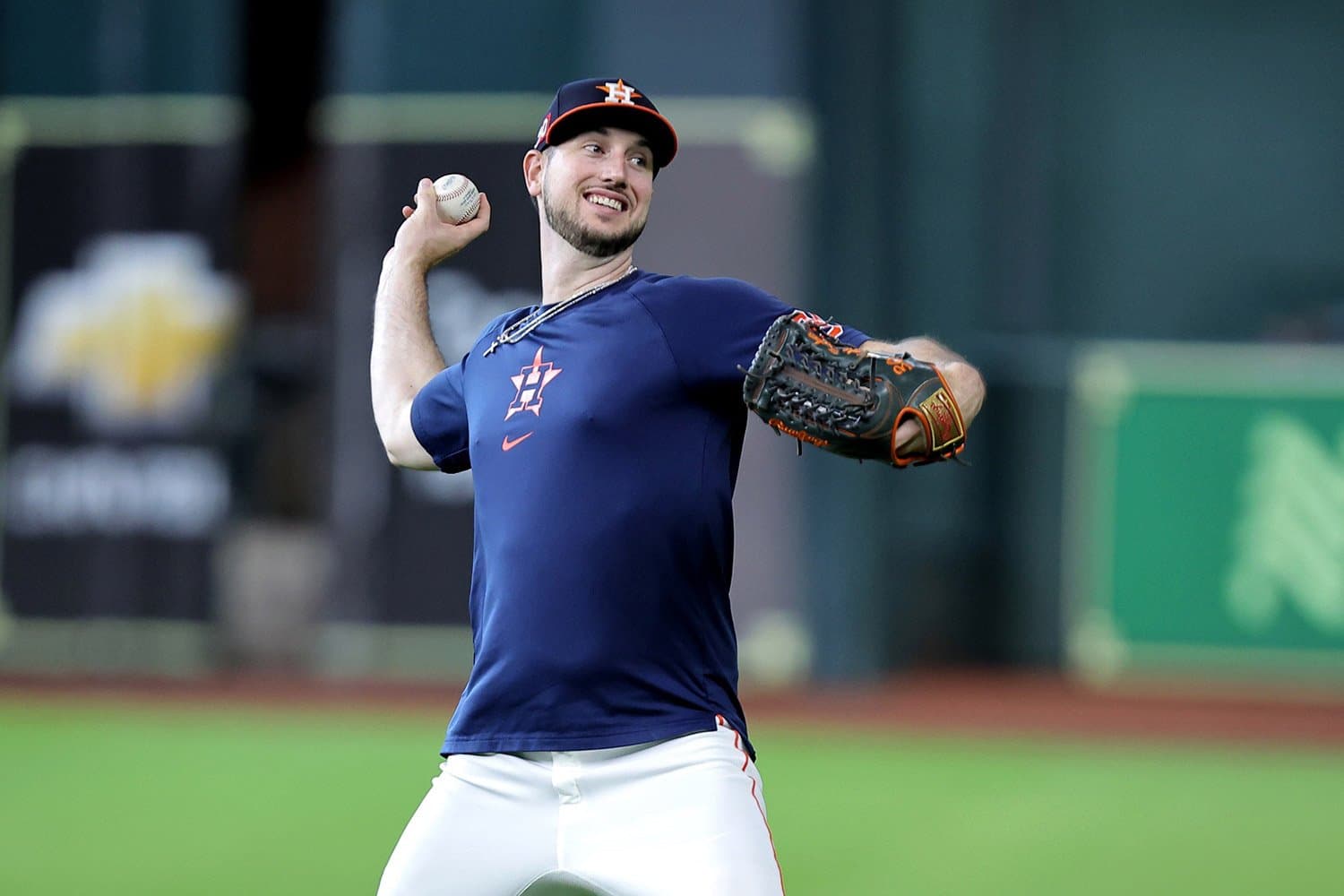 Mets ofrece $50 millones por año a Tucker en corto contrato