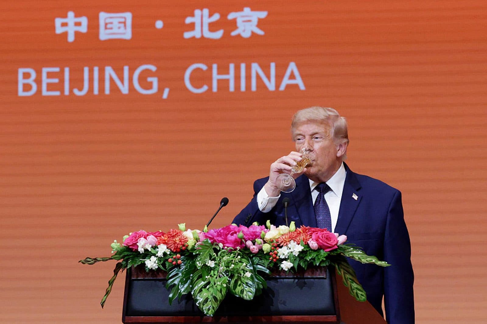 Trump llega a China para reunirse con Xi: qué está en juego en la cumbre entre los dos líderes
